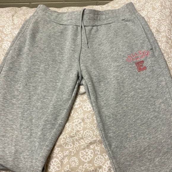 ‼️SOLD‼️grey and pink joggers - Picture 1 of 4
